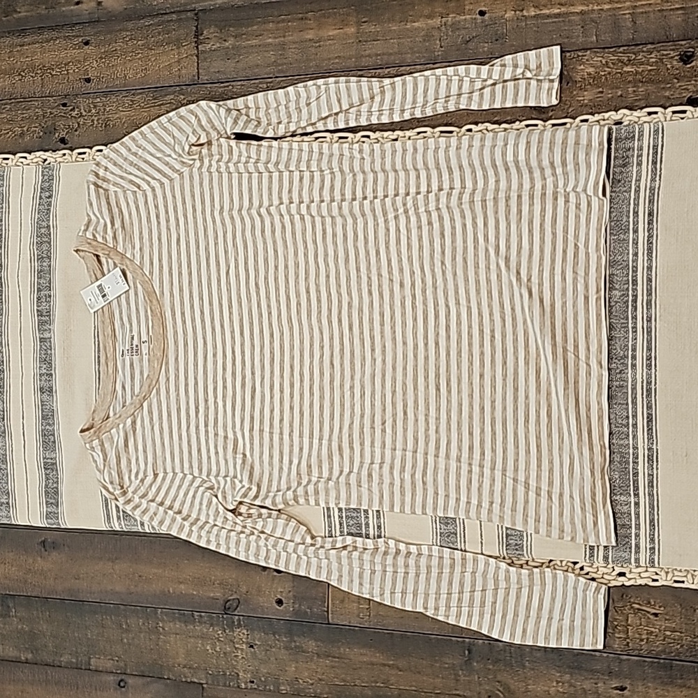 NWT Gap Small Women's Top "The Essential Crew" Long Sleeve Cream/White Stripes